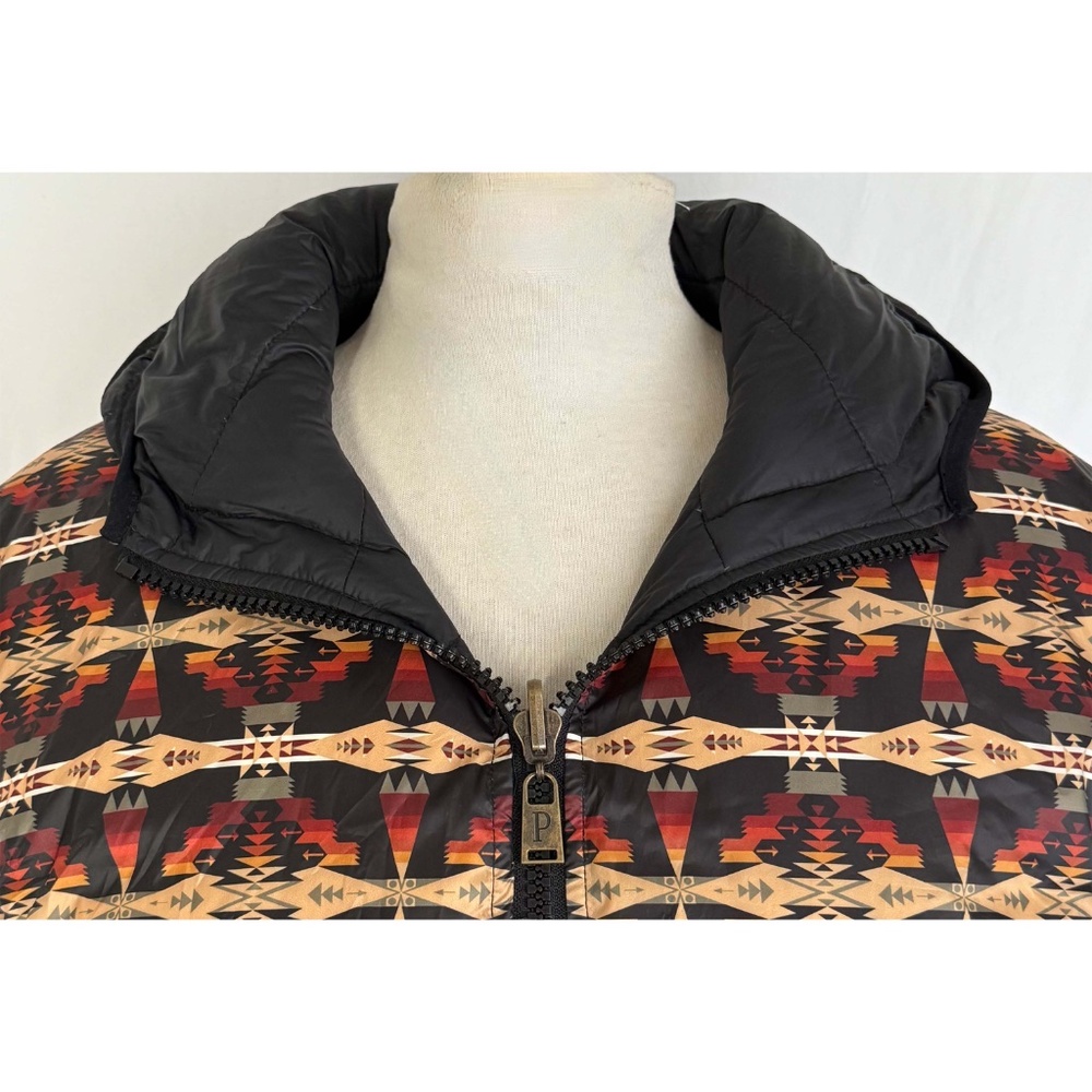 Pendleton Black Puff Jacket with Patterned Interior - Picture 10 of 14